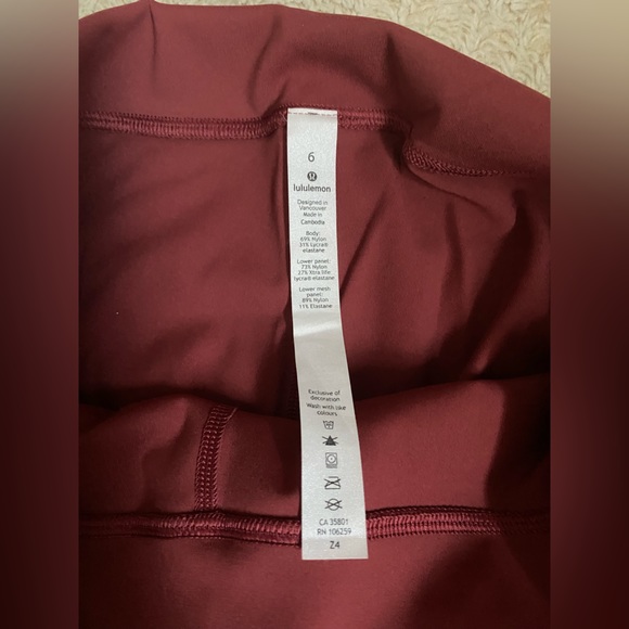 LULULEMON Wunder Under Leggings. - Picture 6 of 9